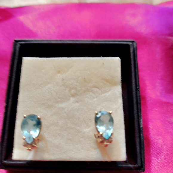 Pierced earrings - Picture 4 of 7